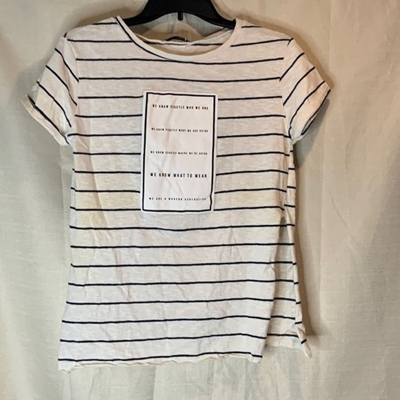 Zara Trafaluc "We Know What to Wear" Stripe Tee – NWT Size Small - Picture 2 of 9
